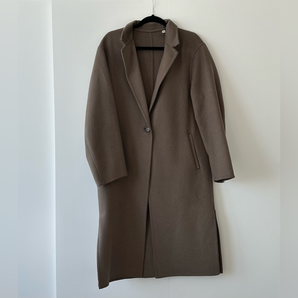 Uniqlo Chester Long Coat in Khaki